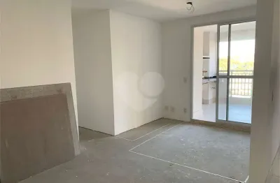 Apartamento à venda com 3 quartos, sendo 1 suíte,  no condomínio Concept Panamby, São Paulo - SP