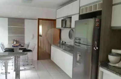 Casa à venda com 3 quartos, sendo 3 suítes,  em Vila Sônia, São Paulo - SP