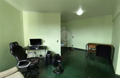 Apartamento à venda com 2 quartos no condomínio Labitare, São Paulo - SP
