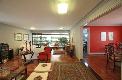 Sobrado à venda com 3 quartos, sendo 1 suíte,  em City Butantã, São Paulo, SP