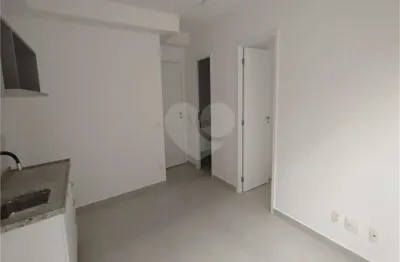 Studio para alugar com 2 quartos no condomínio Residencial Catarinenses, São Paulo - SP