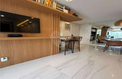 Apartamento à venda com 3 quartos, sendo 1 suíte,  no condomínio Living Dream Panamby, São Paulo - SP