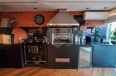 Apartamento à venda com 2 quartos, sendo 1 suíte,  no condomínio Villaggio Panamby, São Paulo - SP