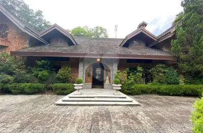 Casa à venda ou para alugar com 5 quartos, sendo 3 suítes,  em Morumbi, São Paulo, SP
