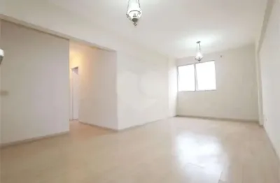 Apartamento para alugar com 3 quartos no condomínio Novo Mundo, São Paulo - SP