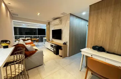 Condominio grand mooca 2 suítes, 2 vagas e depósito andar alto