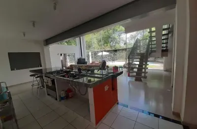 Maravilhosa casa à venda com 3 suítes no vitória vale em caçapava - sp