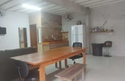 Casa com 2 quartos à venda na Vila Favorino, Caçapava 