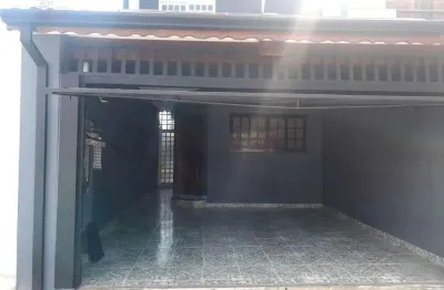 Casa com 3 dormitórios -  suíte e mezanino - vila santos em caçapava - sp