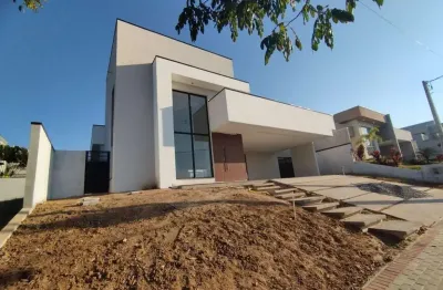 Casa maravilhosa de alto padrão em condomínio de luxo por 1300.000,00