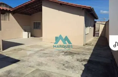 Ótima casa em bairro próximo a rodoviária, posto de saúde, escolas e outros