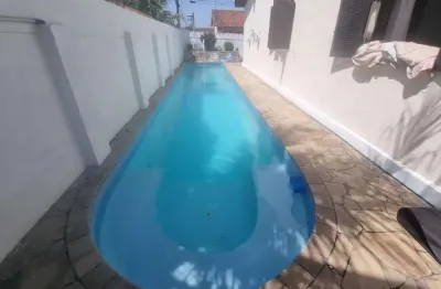 Linda casa, confortável próxima ao centro, localização privilegiada