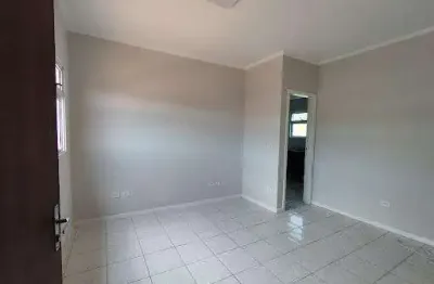 Apartamento com planta diferenciada, cozinha grande e suíte