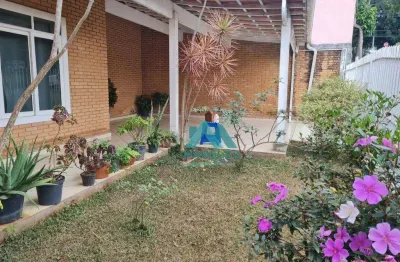 Casa grande e espaçosa em bairro  nobre de caçapava -sp