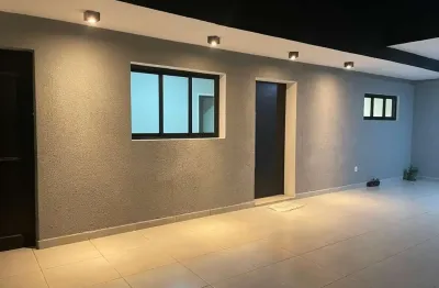 Casa em região central toda moderna, com 3 dormitórios sendo uma suíte