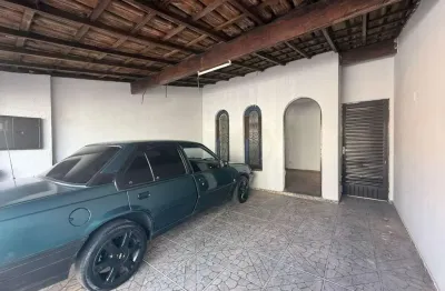 Casa térrea em ótimo bairro próximo a escolas, supermercados, posto de saúde e outros