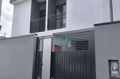 Excelente sobrado com dois dormitórios próximo ao centro