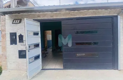 Oportunidade, casa de meio lote abaixo do valor de mercado