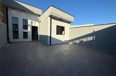 Casa térrea com 3 dormitórios e cozinha planejada pronta para morar no parque do museu