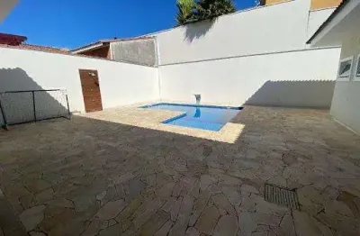 Casa com 4 quartos à venda no Residencial Santa Helena, Caçapava 