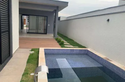 Linda casa em condominio de alto padrão com fácil acesso a via dutra
