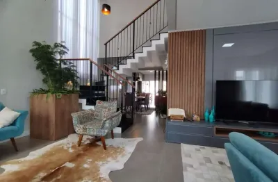 Sobrado dos sonhos em condomínio ao  lado do shibata e hospital unimed em caçapava