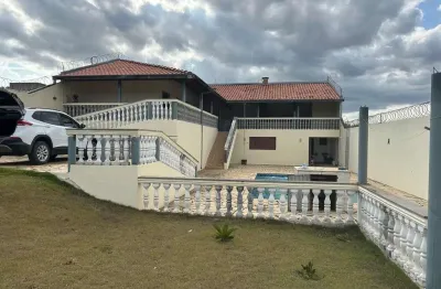 Chácara para Venda em Caçapava, Borda da Mata, 3 dormitórios, 4 banheiros