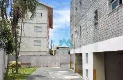 Apartamento muito bem localizado com suíte e garagem coberta