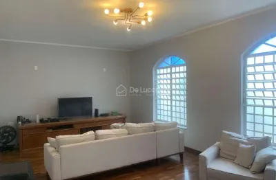 Casa com 4 quartos à venda na rua doutor joão alves dos santos, 159, jardim das paineiras, campinas, 207 m2 por r$ 930.000