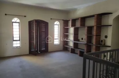 Casa com 4 quartos à venda na doutor antônio de castro prado, 459, vila clayton, valinhos, 300 m2 por r$ 1.500.000