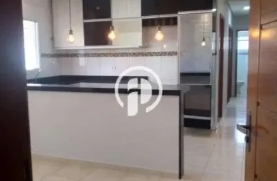 Oportunidade de apartamento sem condomínio com 2 dormitórios, sala, cozinha planejada, wc e 1 vaga.