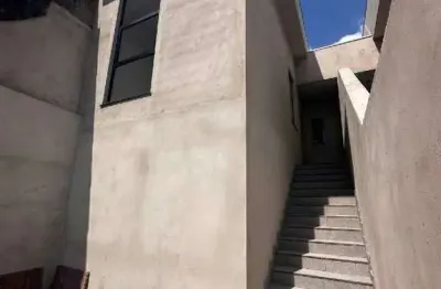 Casa Residencial 2 Quartos com Suíte na Vila Curuçá, Santo André – Financia e aceita Permuta