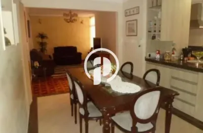 Casa mais sobrado para venda no bairro vila apiaí, 2 dorm, 1 suíte, 2 vagas cobertas.