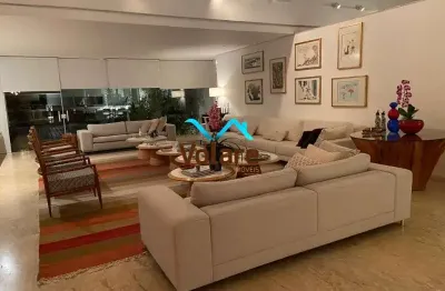 Mansão projetada por renomado arquiteto em alphaville