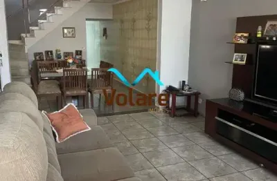 Sobrado de 264m² com 5 dormitórios amplos - bela vista