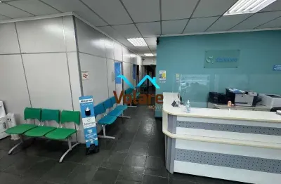 Salão comercial para locação em osasco-sp, bairro bussocaba: 8 salas, 2 banheiros, 2 vagas de garagem, 150m² de área