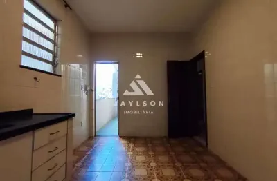 Apartamento com 2 quartos para alugar na Rua Alice Freitas, Vaz Lobo, Rio de Janeiro