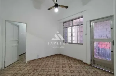 Apartamento com 2 quartos para alugar na rua criciúma, vista alegre, rio de janeiro, 90 m2 por r$ 1.200