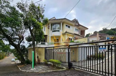 Casa triplex com 4 quartos à venda, 191 m² por r$ 1.050.000 - freguesia (jacarepaguá) - rio de janeiro/rj