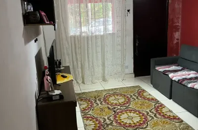 Vendo casa de condomínio, no pinheirinho em guaianases. aceita financiamento use fgts de entrada!