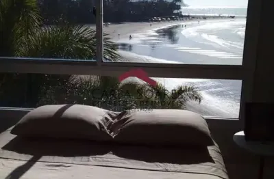 Linda Casa Alto Padrão em Condominio Frente Mar Praia do Pernambuco