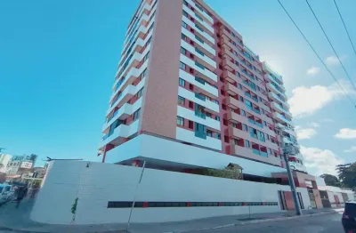 Lindo apartamento  com uma belíssima área de lazer, com piscina e salão de jogos