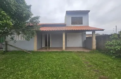 Casa no balneário atlântico em arroio do sal, próximo de mercado e comércios.