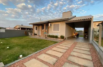 Casa nova mobiliada a apenas 450 metros do mar em arroio do sal