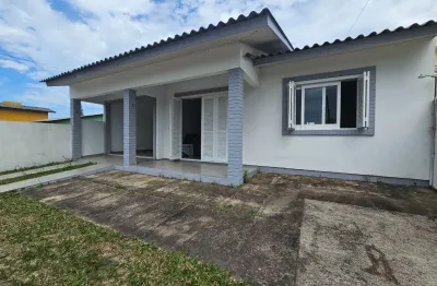 Casa com 02 suítes a 100 metros do mar, bairro figueirinha em arroio do sal!
