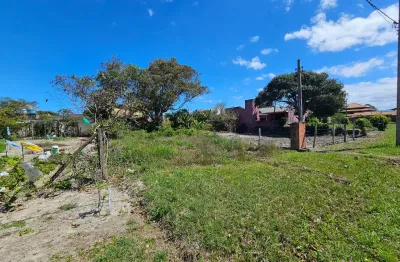 Terreno com excelente localização a apenas 250 metros do mar!