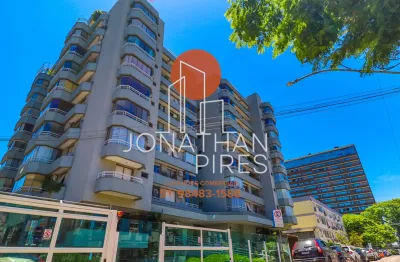 Ótimo apartamento de 2 dormitórios ao lado do mãe de deus center. imóvel desocupado!