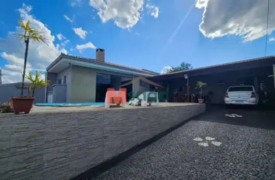 Excelente casa de esquina com piscina a venda em contorno
