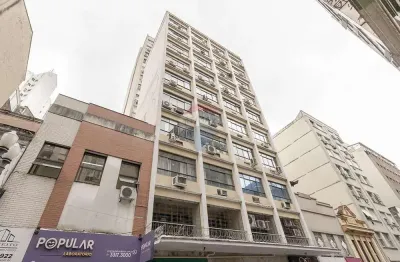 Sala comercial com 47 m²  no centro histórico de porto alegre.