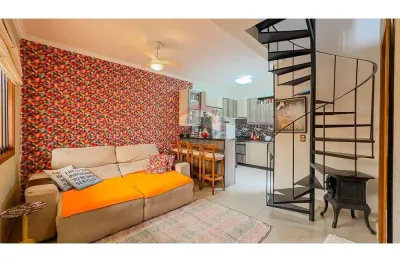 Casa em condomínio fechado com 2 quartos à venda na Avenida Outeiro, 83, Partenon, Porto Alegre